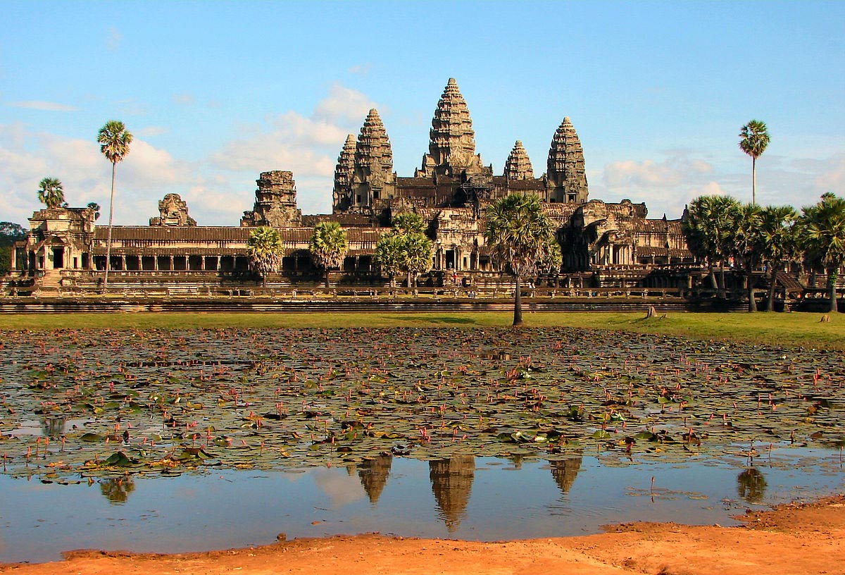 Ангкор-Ват - угасающий памятник-храм