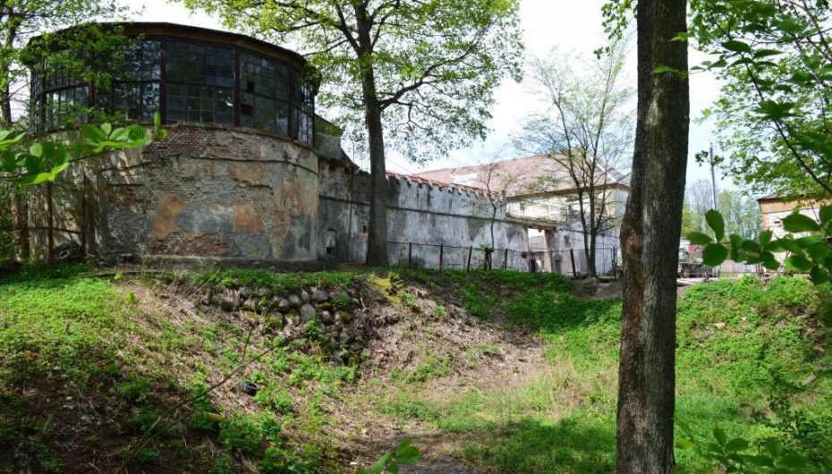 Замок Нойхаузен в Калининградской области