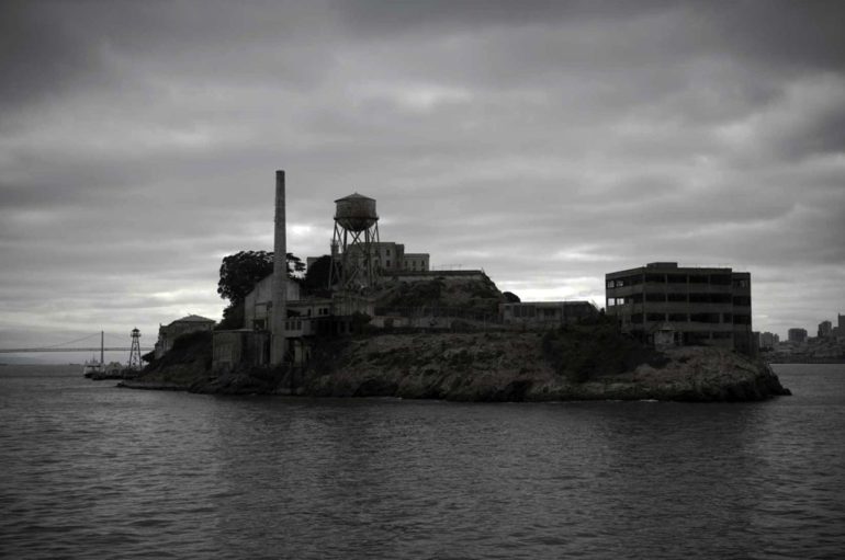 Алькатрас — самая известная в мире тюрьма-остров