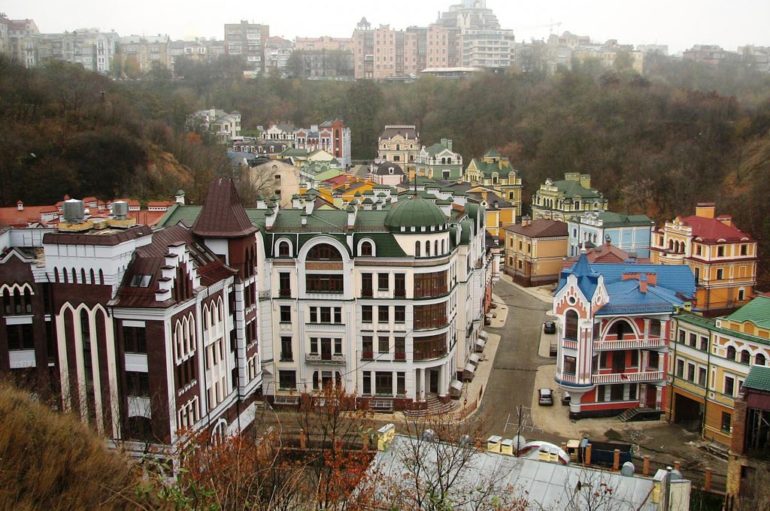 Элитный город–призрак в центре Киева