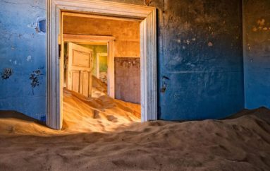 Город-призрак в песках Намибии