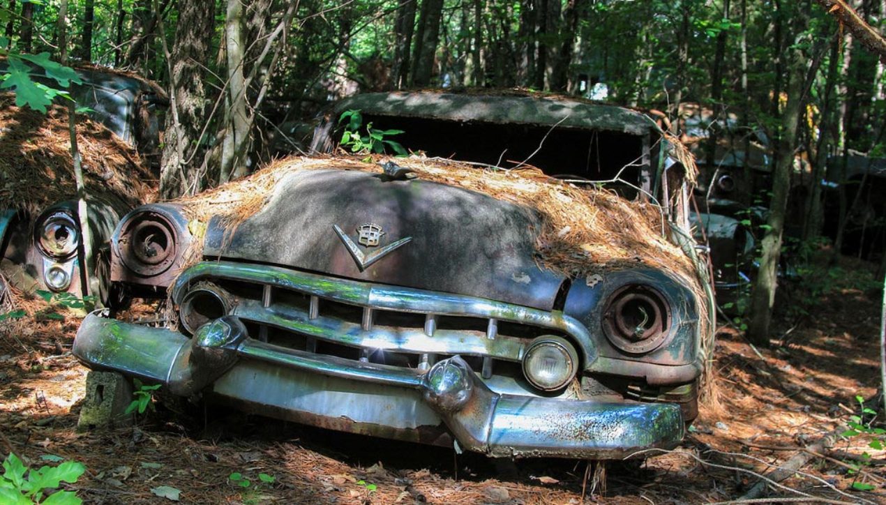 Самое большое в мире кладбище старых американских авто | Old Car City