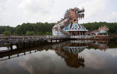 Заброшенный аквапарк в Хюэ
