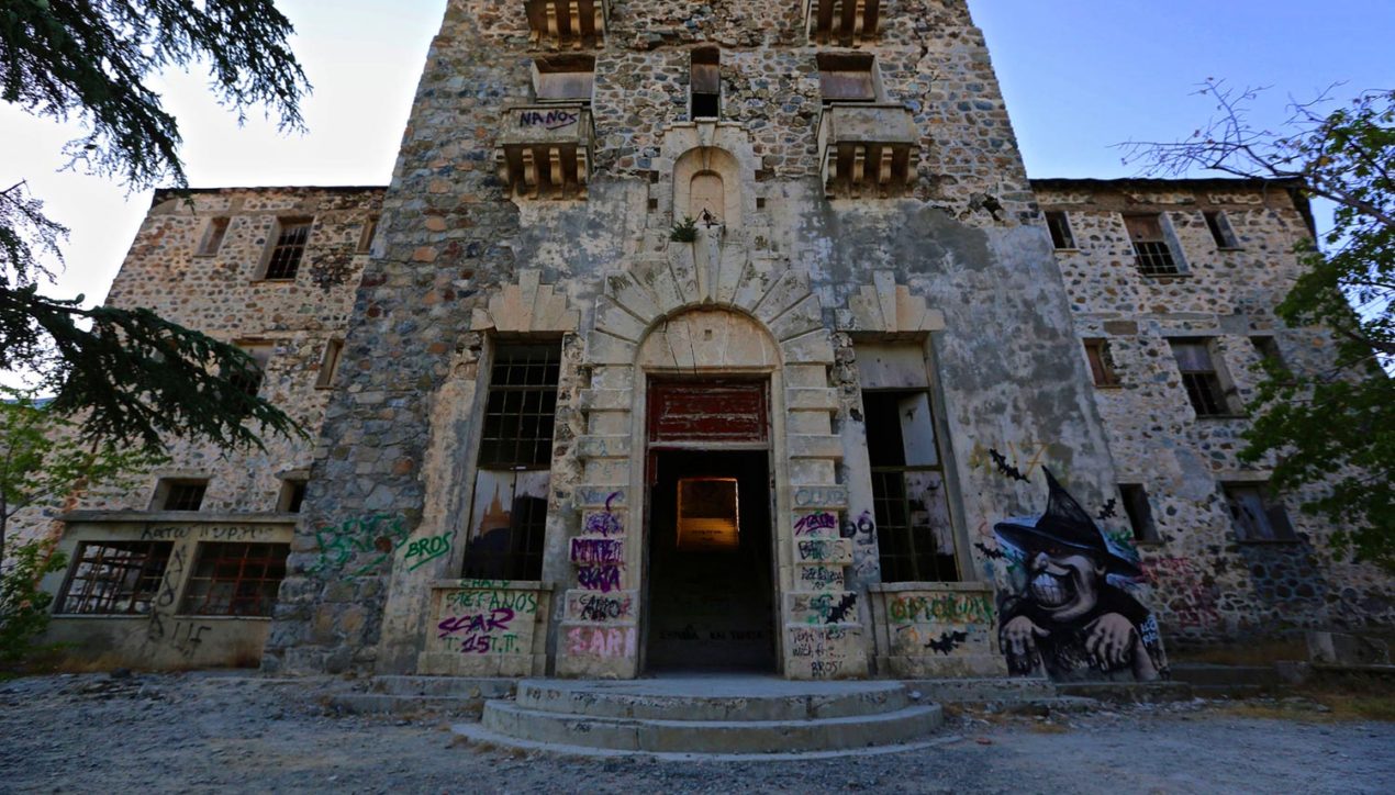 Заброшенный отель «Беренгария» на Кипре