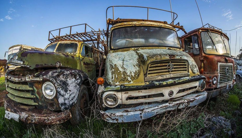 Солнечные тачки | Кладбище автомобилей на Кипре
