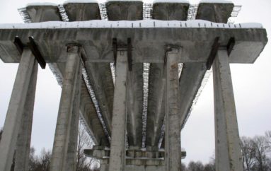 Недостроенный мост в никуда