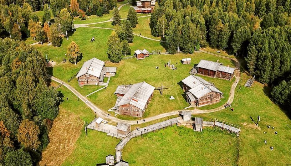 Малые Корелы — музей деревянного зодчества и народного искусства северных народов России