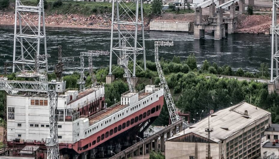 Красноярская ГЭС в Дивногорске
