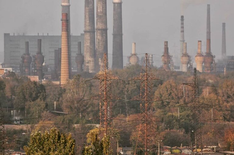 Индустриальная мощь в Запорожье: заводы, ГЭС и большой советский город
